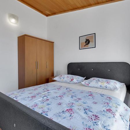 Apartments Paunovic Makarska Bagian luar foto
