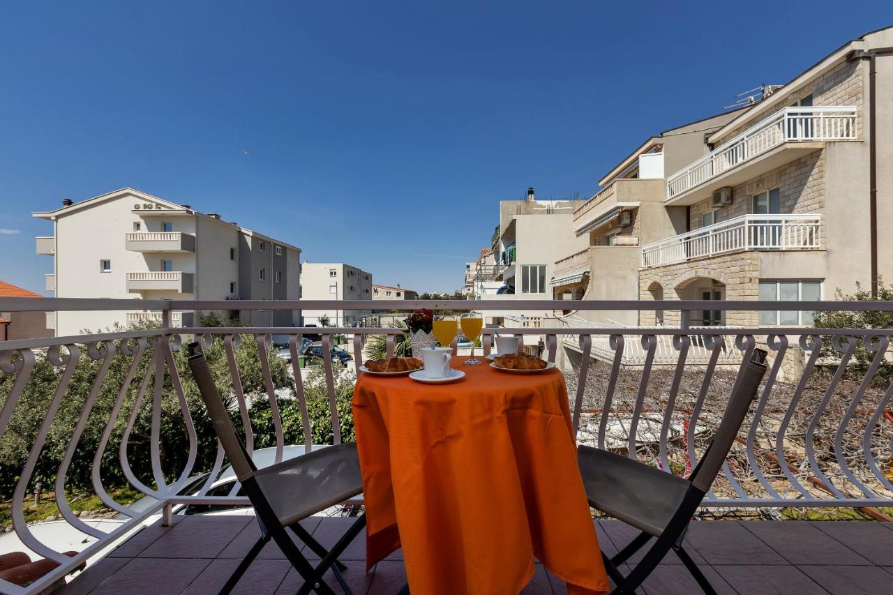 Apartments Paunovic Makarska Bagian luar foto