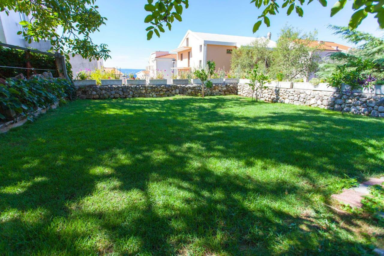 Apartments Paunovic Makarska Bagian luar foto